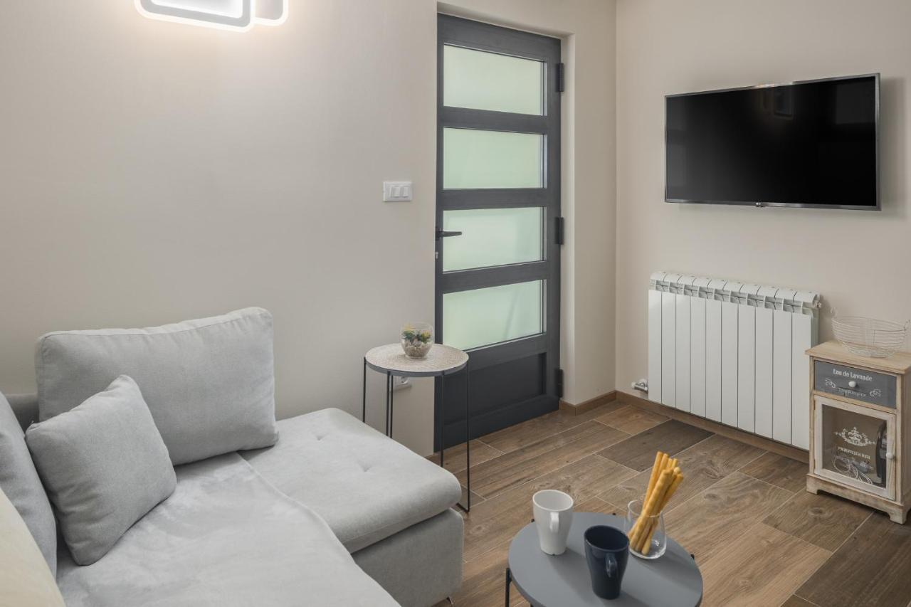 Apartment Citar โปเรช ภายนอก รูปภาพ